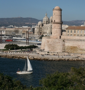 view from jardin du pharo Marseilles