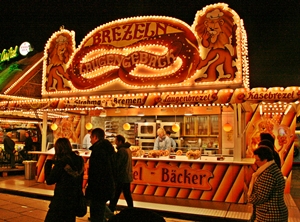 Bremen Christmas Market by Stuart King