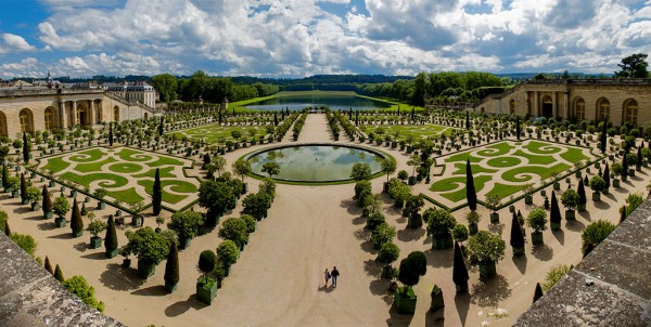 2. Versailles